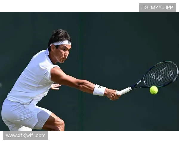 网球界风云再起，年轻新星震撼发力，老将奋力追赶争夺年度总决赛席位