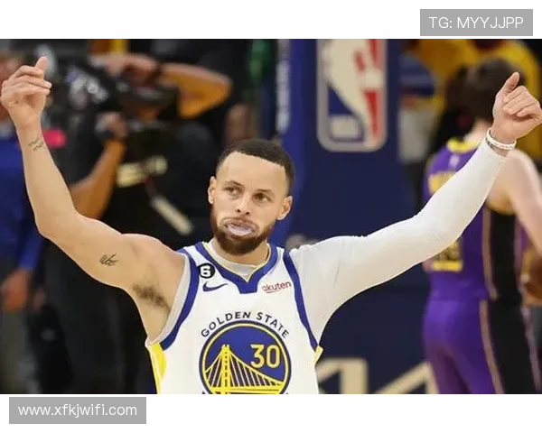 詹姆斯率湖人逆转勇士库里空砍三十分季初焦点战再掀联盟热议