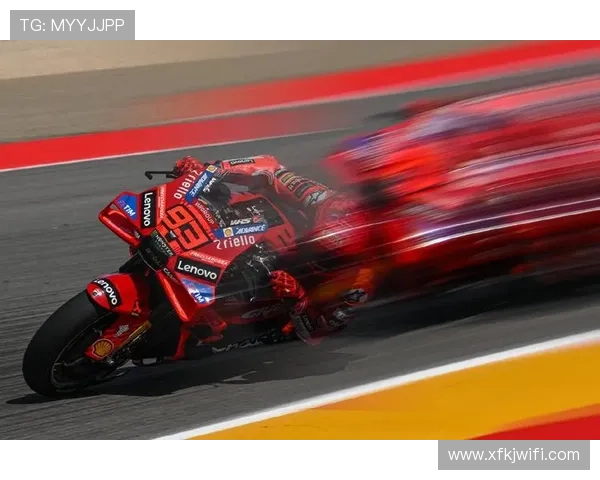 MotoGP赛场风云再起新星强势突围震撼全球车迷热议盛况持续