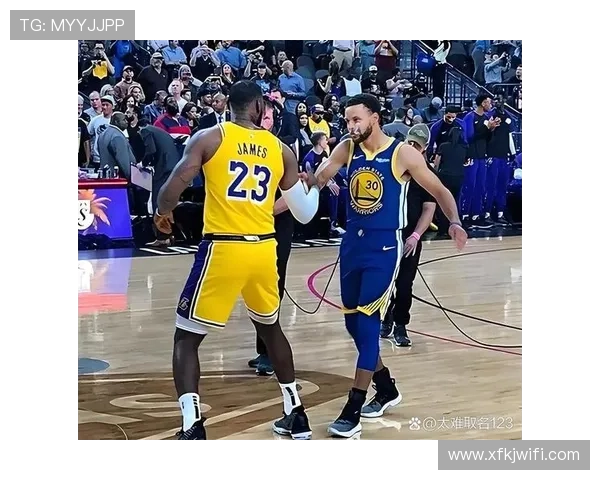 詹姆斯领衔湖人迎战勇士，西部季后赛席位争夺进入白热化阶段